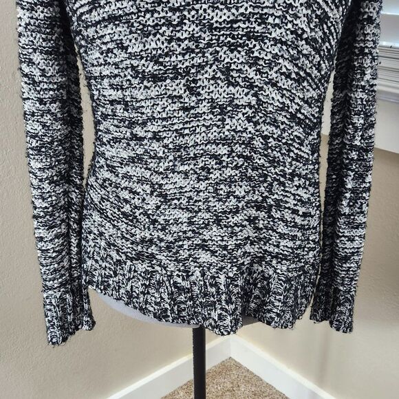 Jessica Simpson Maternity Sweater Size L - Picture 3 of 13